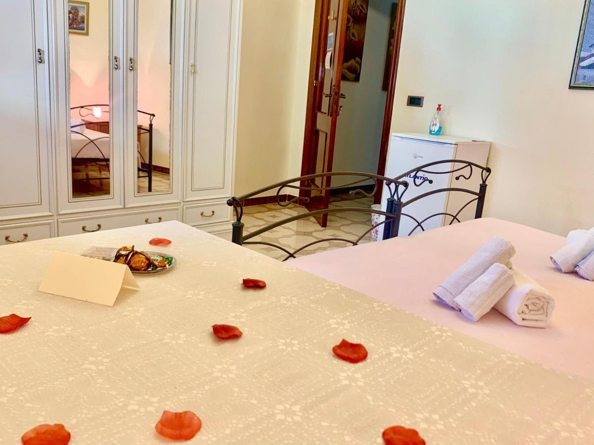 Bed & Breakfast Acquamarina Castro  Экстерьер фото