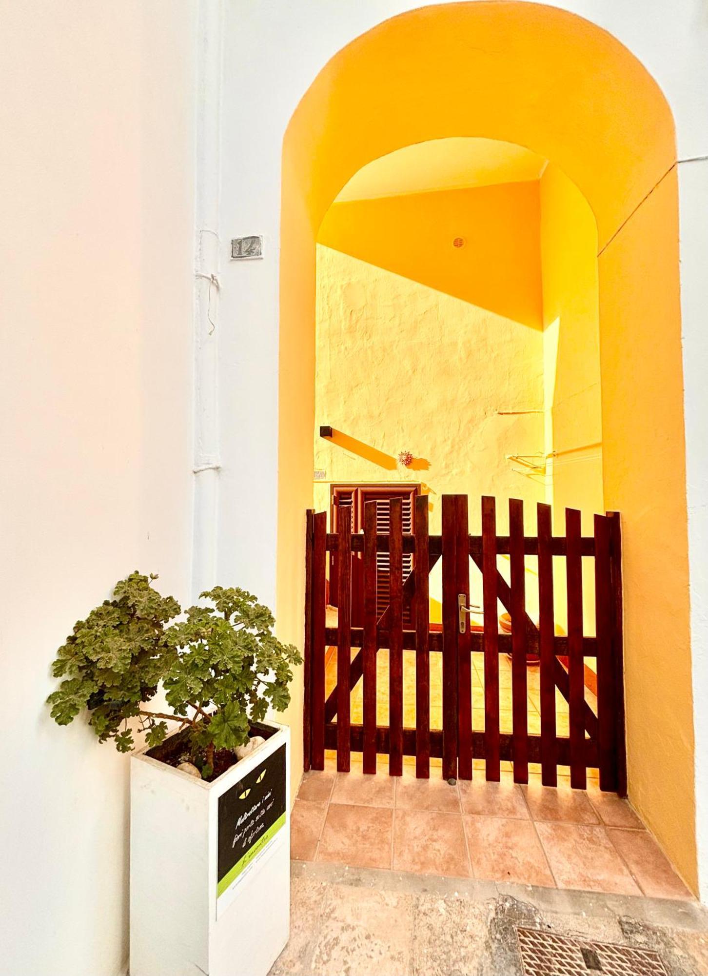 Bed & Breakfast Acquamarina Castro  Экстерьер фото