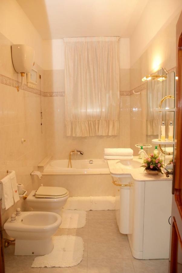 Bed & Breakfast Acquamarina Castro  Экстерьер фото